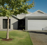 THE SANCTUARY LUXURY HOLIDAY HOME - Hervey Bay Accommodation