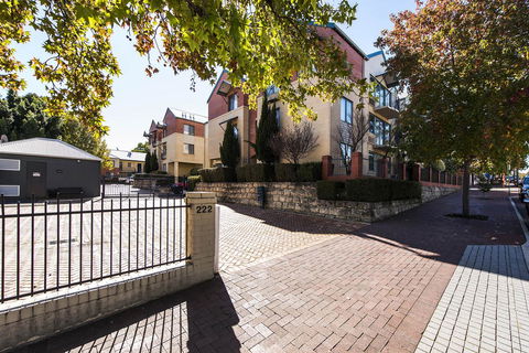 Subiaco Village - 34 - Hervey Bay Accommodation 17