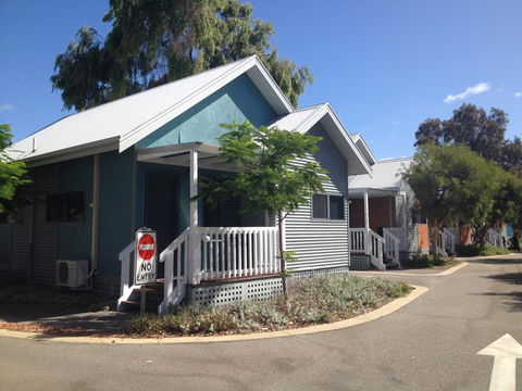 Mandurah Ocean Marina Chalets - Hervey Bay Accommodation 38