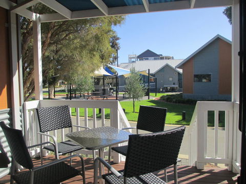 Mandurah Ocean Marina Chalets - Hervey Bay Accommodation 40