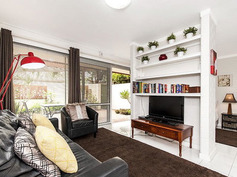 Rosalie 02 - Tourism Hervey Bay 5