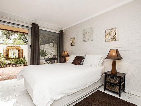 Rosalie 02 - Tourism Hervey Bay 12