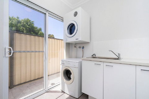 Victoria Park Town House - Hervey Bay Accommodation 9