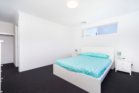Victoria Park Town House - Hervey Bay Accommodation 2