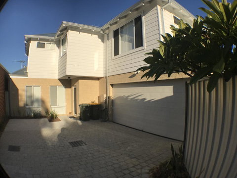 Victoria Park Town House - Hervey Bay Accommodation 1