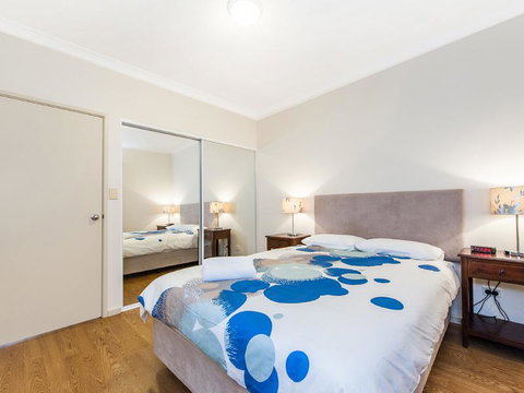 James On The Park - Executive Escapes - Hervey Bay Accommodation 7