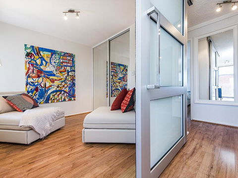 South Perth Deluxe Apartment - Tourism Hervey Bay 8