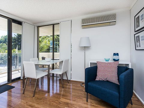 South Perth Deluxe Apartment - Tourism Hervey Bay 16