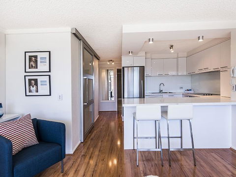 South Perth Deluxe Apartment - Tourism Hervey Bay 7