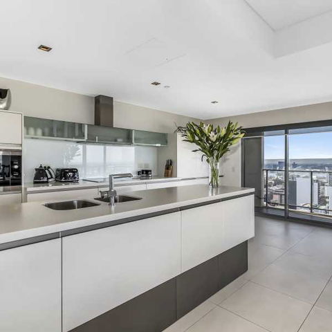 Astra Apartments Perth CBD - Tourism Hervey Bay 2