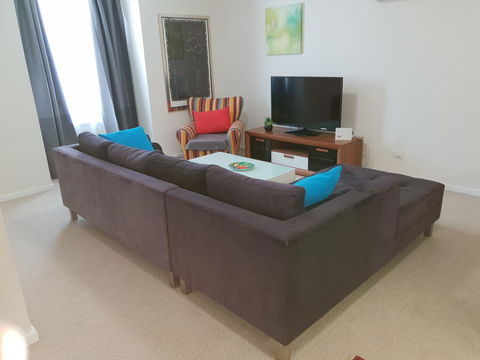 Superb 2 BR East Perth Riverside Apartment Location Comfort And Space 45 - Hervey Bay Accommodation 0