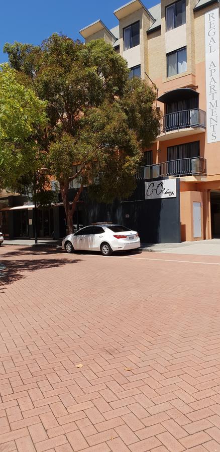 Superb 2 BR East Perth Riverside Apartment Location Comfort And Space 45 - Hervey Bay Accommodation 1
