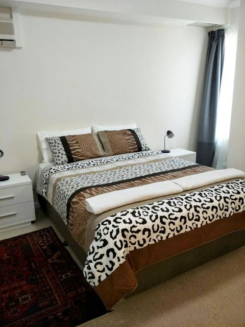 Superb 2 BR East Perth Riverside Apartment Location Comfort And Space 45 - Hervey Bay Accommodation 13