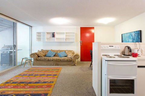 Retro Central Claremont Oasis - Tourism Hervey Bay 4