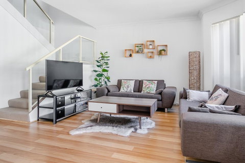 Jane Residence - Hervey Bay Accommodation 1