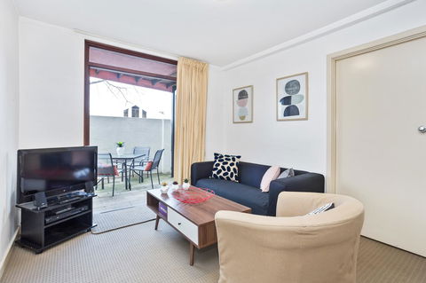 South Perth Executive Apartment - Tourism Hervey Bay 1