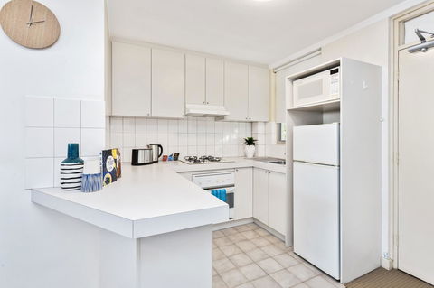 South Perth Executive Apartment - Tourism Hervey Bay 4