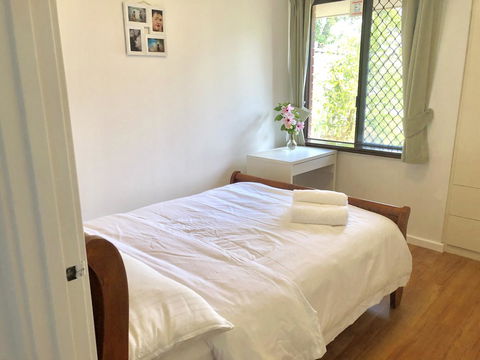 Charming Quiet Lodge-2 Minutes Walk To Shopping Complex - Tourism Hervey Bay 18