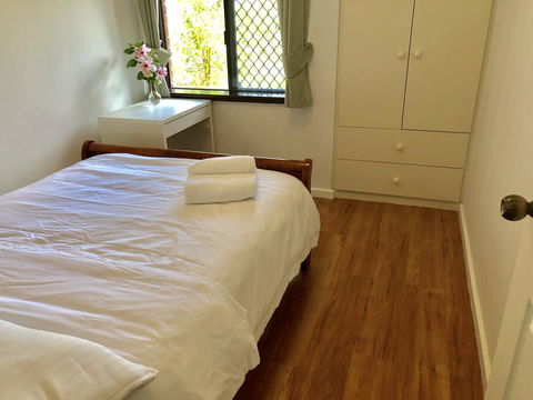 Charming Quiet Lodge-2 Minutes Walk To Shopping Complex - Tourism Hervey Bay 20