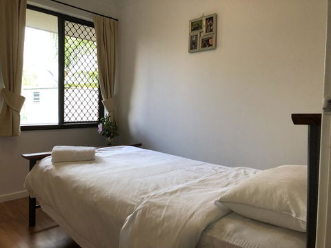 Charming Quiet Lodge-2 Minutes Walk To Shopping Complex - Tourism Hervey Bay 17