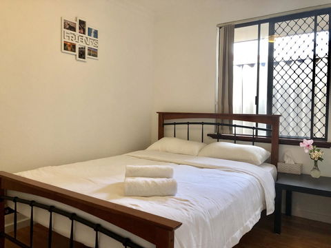 Charming Quiet Lodge-2 Minutes Walk To Shopping Complex - Tourism Hervey Bay 16