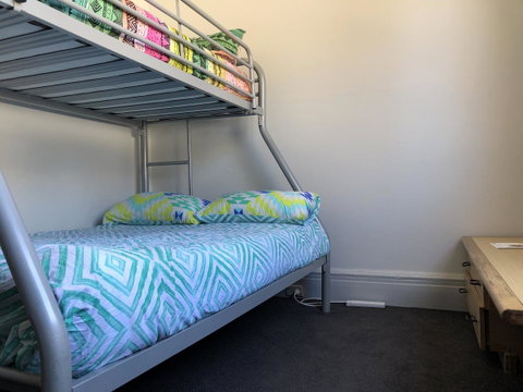 Britannia On William - Hervey Bay Accommodation 11
