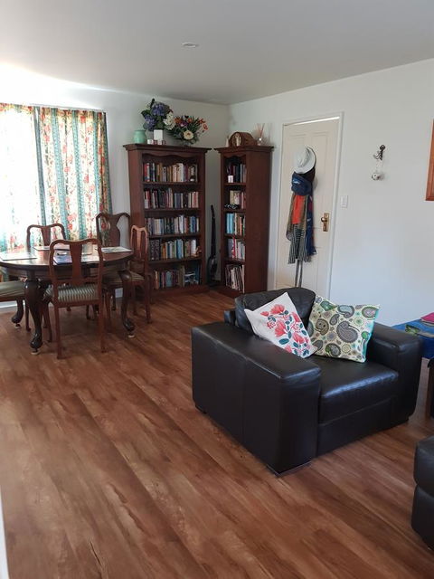 While Away Holiday Accommodation - Tourism Hervey Bay 4