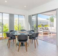 Karrinyup Waters Luxury House Rental - Hervey Bay Accommodation
