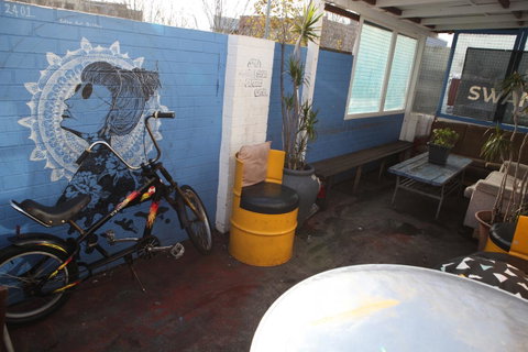 Perth Central Backpackers - Hervey Bay Accommodation 17