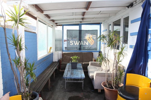 Perth Central Backpackers - Hervey Bay Accommodation 18