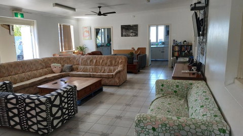 Perth Central Backpackers - Hervey Bay Accommodation 3