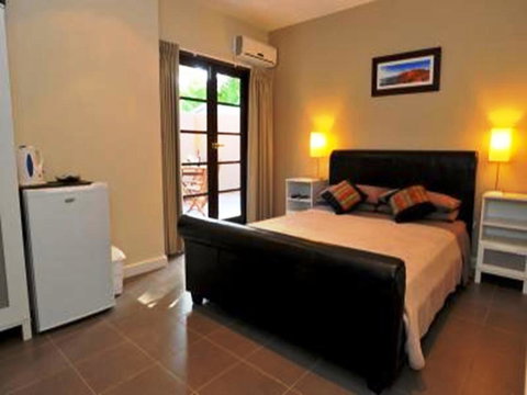 Waikiki Beach Bed And Breakfast - Tourism Hervey Bay 9