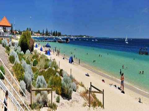 Waikiki Beach Bed And Breakfast - Tourism Hervey Bay 18