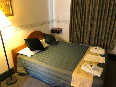 The Palace Hotel - Hervey Bay Accommodation 6