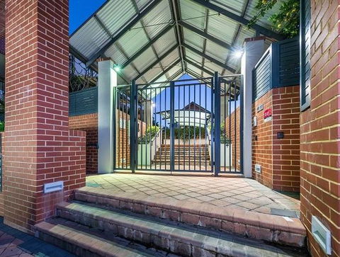 Subiaco Emporium Apartment - Hervey Bay Accommodation 6