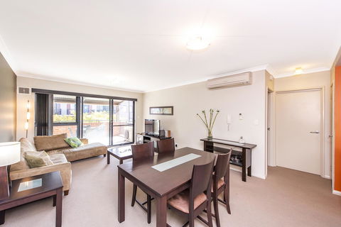 Subiaco Emporium Apartment - Hervey Bay Accommodation 26