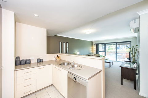 Subiaco Emporium Apartment - Hervey Bay Accommodation 14