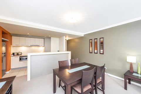 Subiaco Emporium Apartment - Hervey Bay Accommodation 11