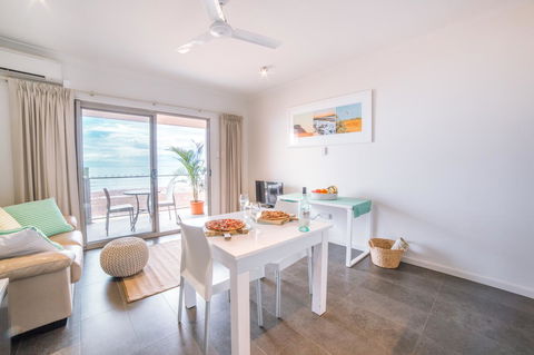 Onslow Beach Resort - Hervey Bay Accommodation 3