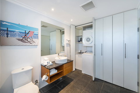 A 406 FANTASTIC OCEAN BEACH And MARINA VIEW APT - MANDURAH - Tourism Hervey Bay 15