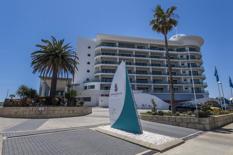 A 406 FANTASTIC OCEAN BEACH And MARINA VIEW APT - MANDURAH - Tourism Hervey Bay 3