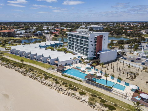 A 406 FANTASTIC OCEAN BEACH And MARINA VIEW APT - MANDURAH - Tourism Hervey Bay 7