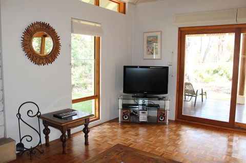 Moana Spa Villas - Prime Yallingup Location - Hervey Bay Accommodation 13