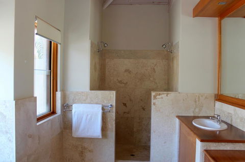 Moana Spa Villas - Prime Yallingup Location - Hervey Bay Accommodation 14
