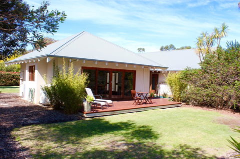 Moana Spa Villas - Prime Yallingup Location - Hervey Bay Accommodation 0