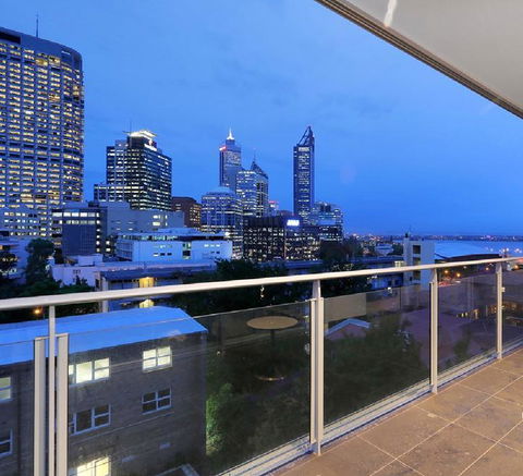 Scene Apartment 11 - Hervey Bay Accommodation 14