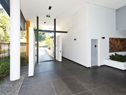 Scene Apartment 11 - Hervey Bay Accommodation 15