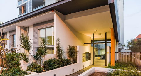 Scene Apartment 11 - Hervey Bay Accommodation 22