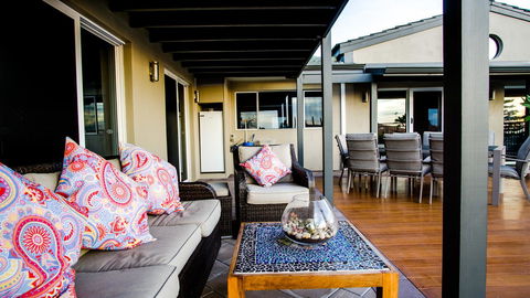 Mullaloo B & B - Hervey Bay Accommodation 0