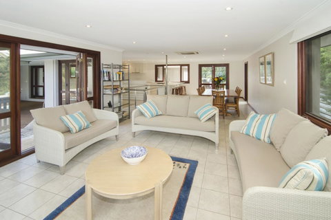 Seahaven - Hervey Bay Accommodation 3